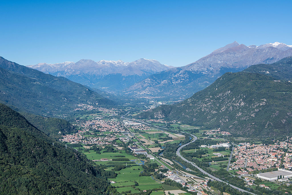 Susa_valley_from_Sacra_di_San_Michele